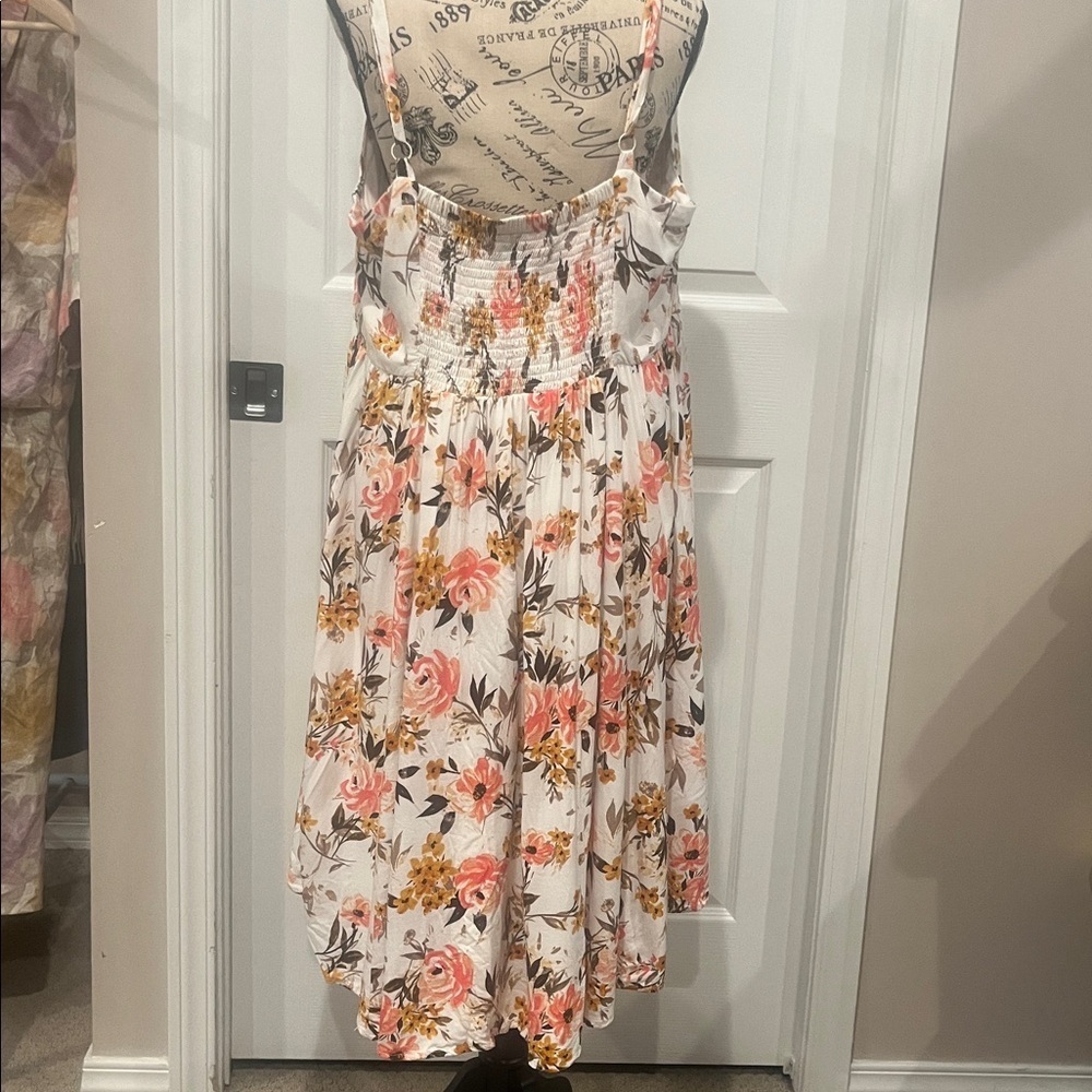 Torrid floral midi length, fully lined dress, size 1, 1X or 14/16 - Picture 2 of 9